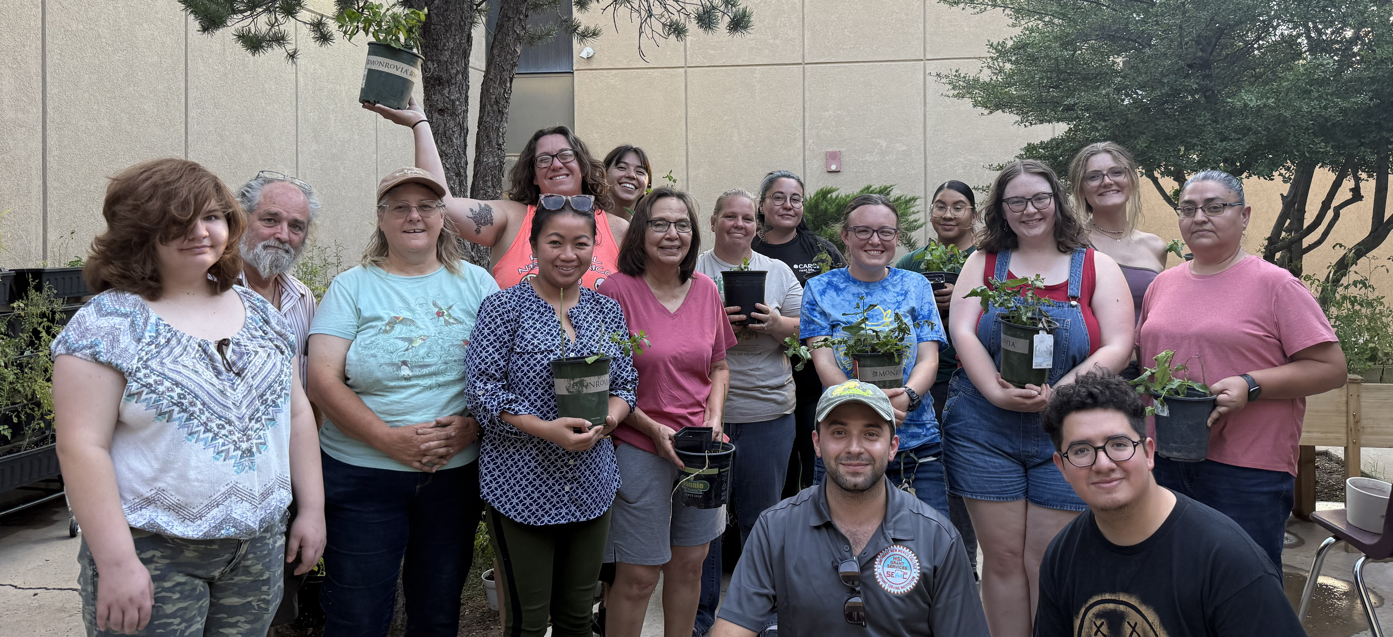Group picture of Green Thumb 101 class
